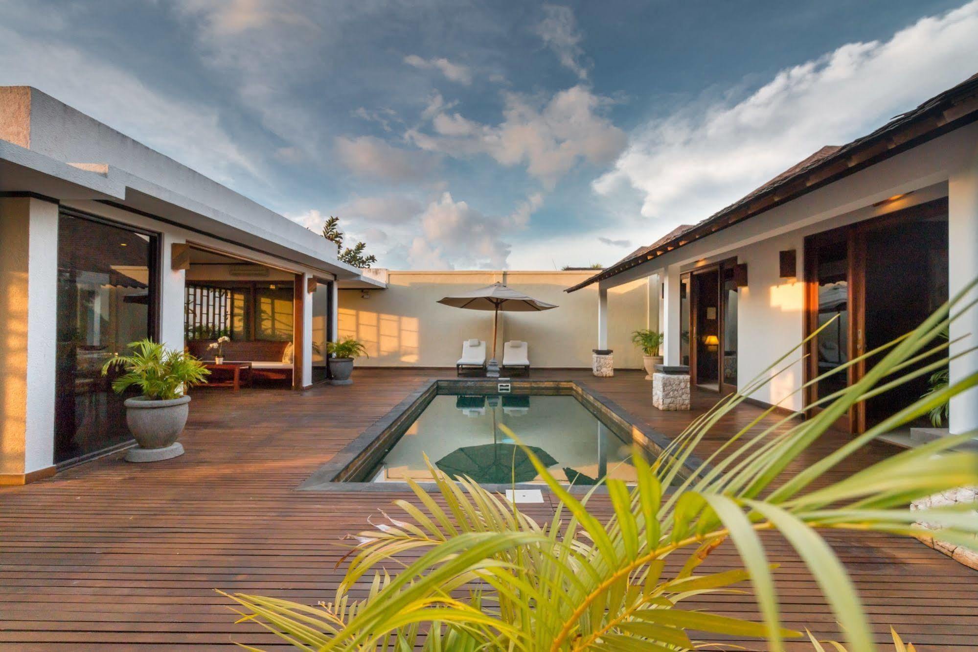 Airis Luxury Villas And Spa อูลูวาตู ภายนอก รูปภาพ